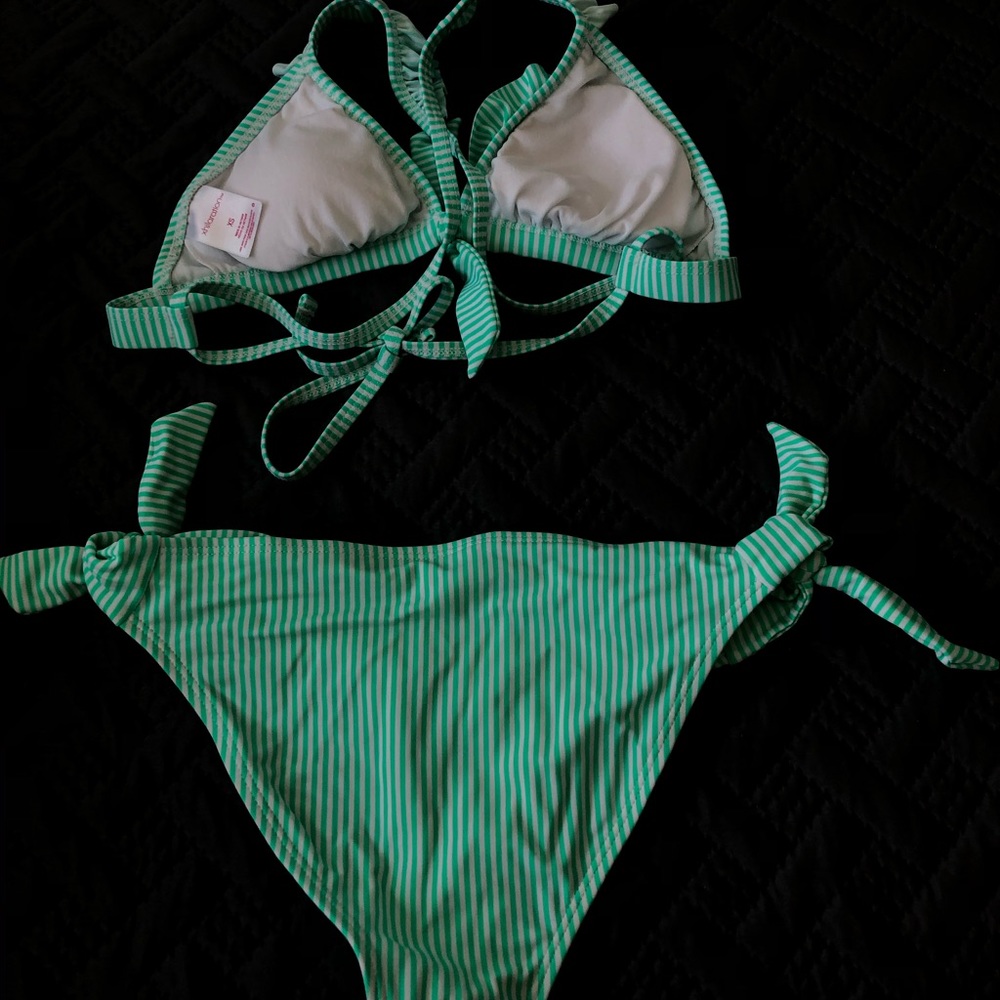 Swimsuit - Picture 2 of 3